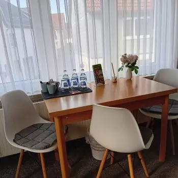 Essbereich Zimmer 1