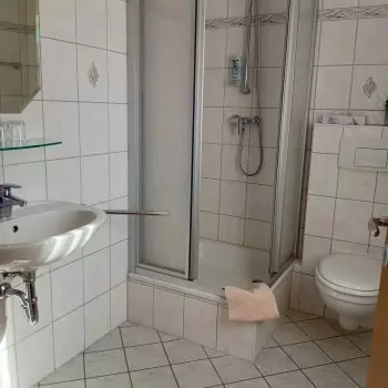 Tageslichtbad Zimmer 1