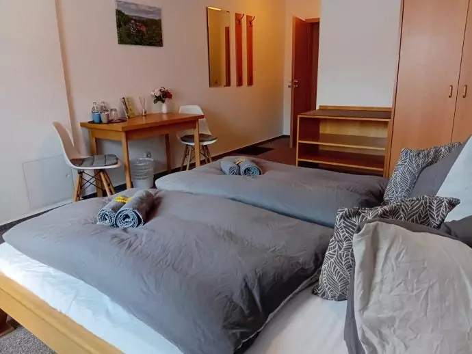 Zimmer 2 DZ Ansicht innen